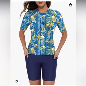 10/$25 NWT Tournesol Women's Two Piece Rash Guard size small